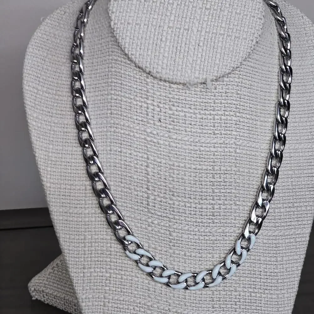 Lance Necklace